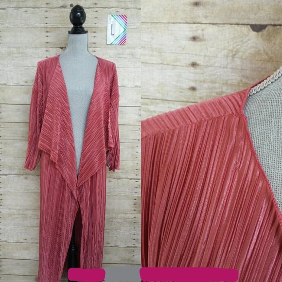 NWT LuLaRoe Shirley Kimono Cover-up L - Pleated Mauve/Dusty Rose Satin - Picture 1 of 1